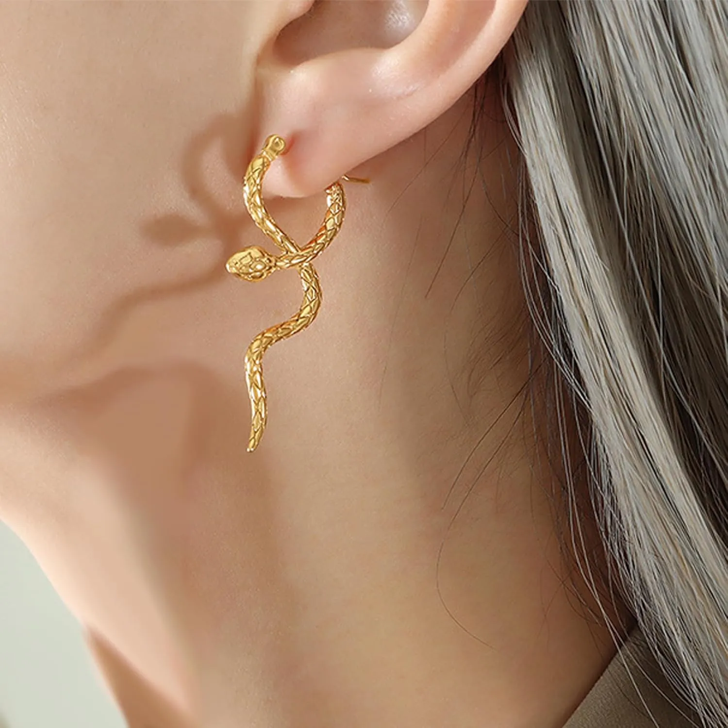 18K Gold Plated Hoop Earrings for Women Gold Chunky Hoop Earrings for Women Small Chunky Gold Hoops Huggies Earrings for Women
