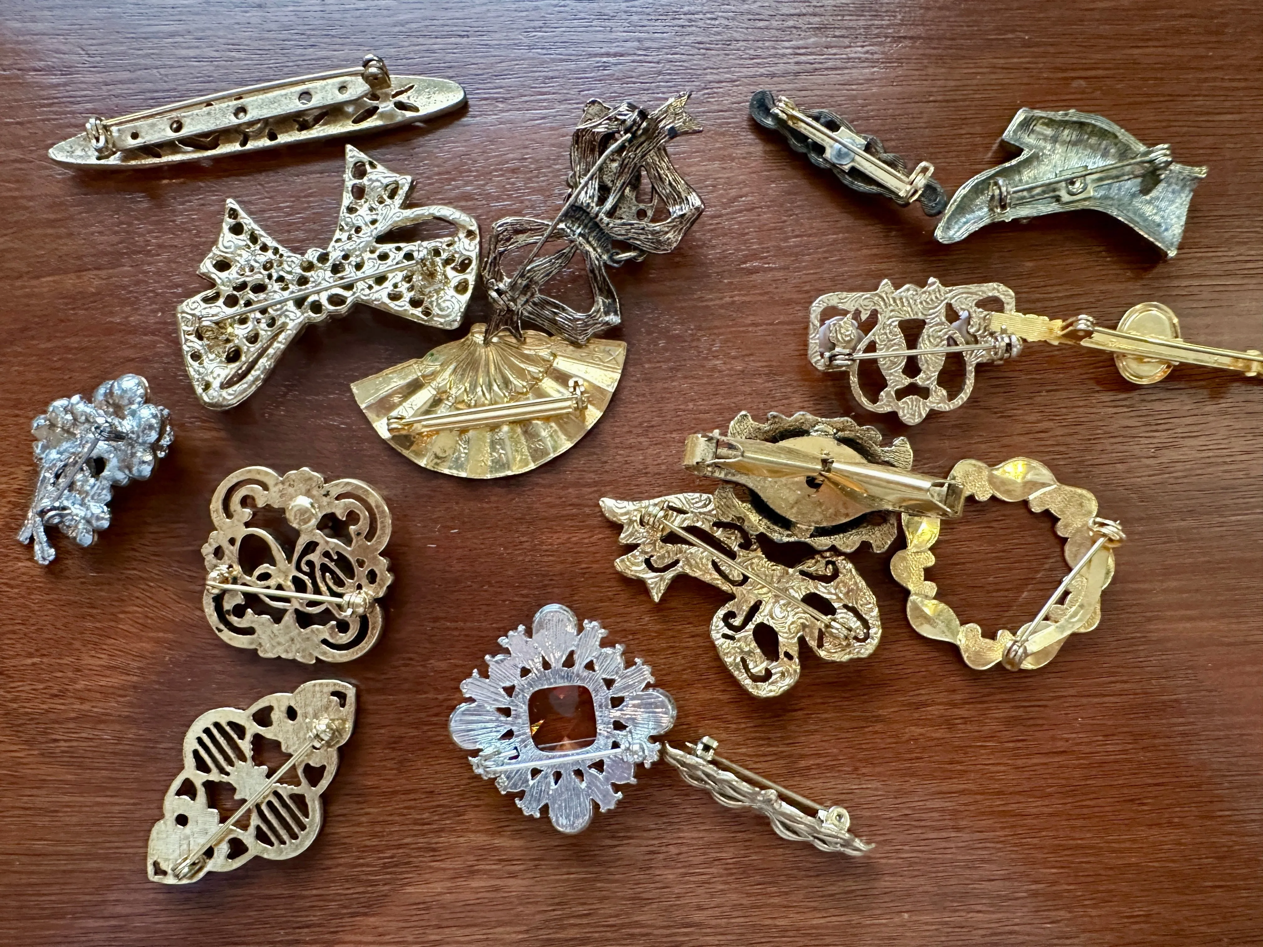 1928 Collection & More Victorian Style Brooch Brooches Pin Lot Porecelain Pearl