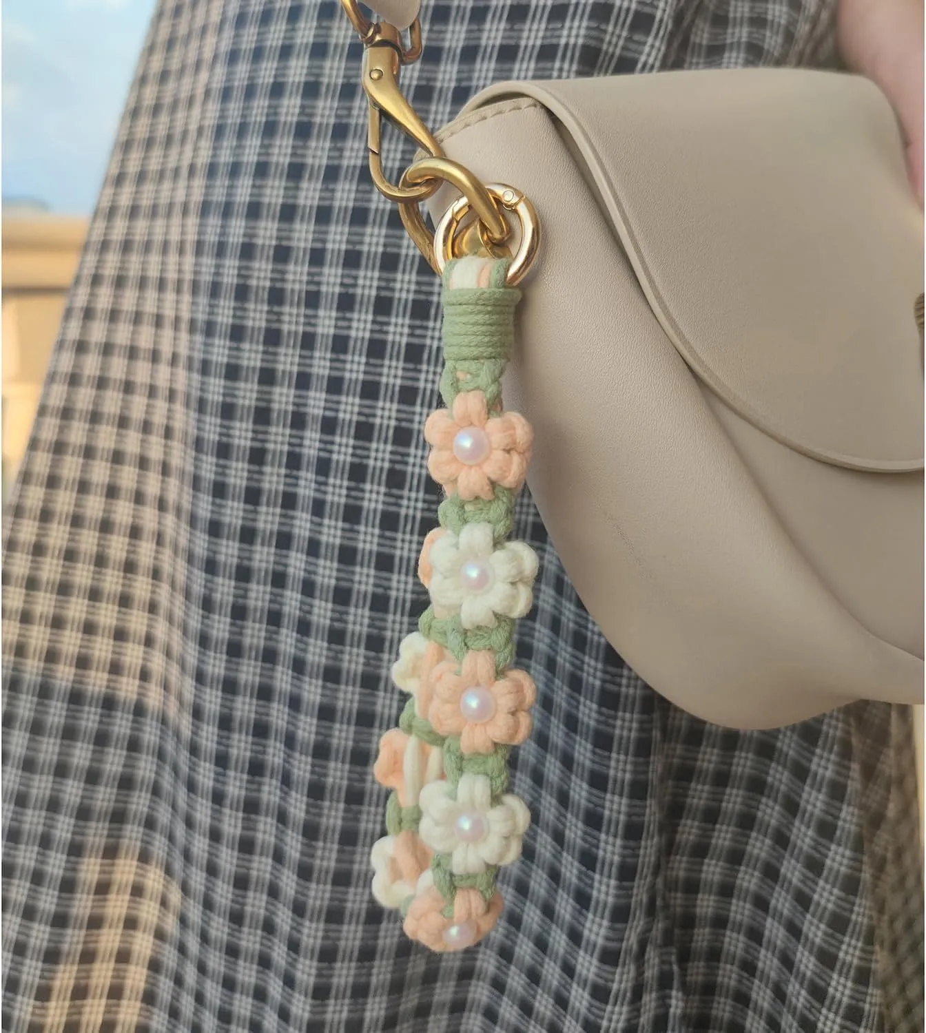 2Pcs Boho Macrame Keychain Handmade Crochet Keychains for Keys Flower Key Chain for Women Girls Bohemian Keyring