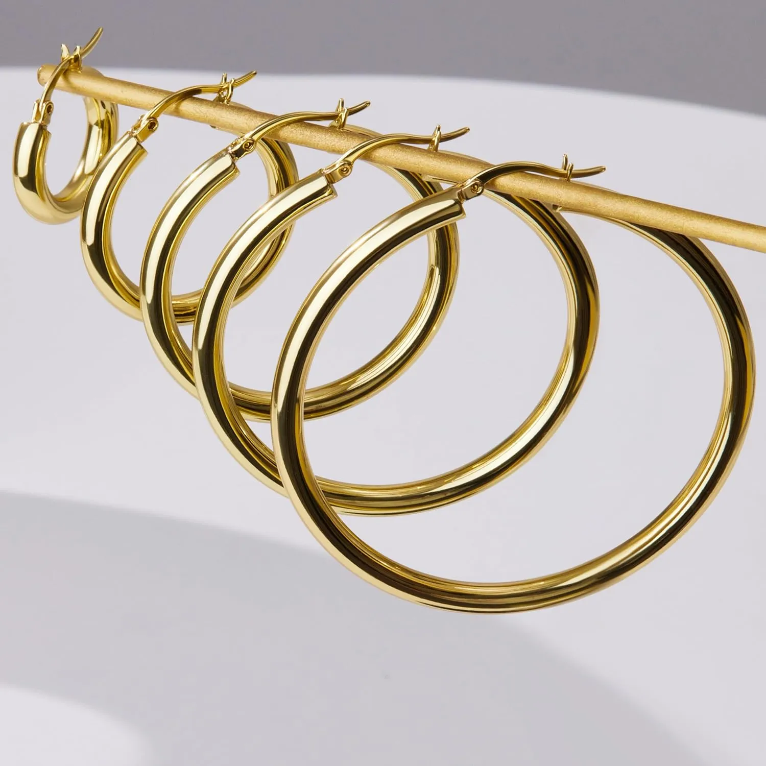 4 MM Thick Chunky Gold Hoop Earrings for Women Trendy, 14K Real Gold Plated Small Large Big Hoops, Hypoallergenic Lightweight Hollow Tube Hoop Jewelry 20/30/40/50/60 MM