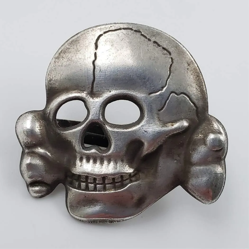 Antique Skulls and Crossbones Clothing Accessories, Skull Cap Badges, Skull Head Brooches, Novelty Brooch Pins for Collars, Clothing Medals for Role Playing Party