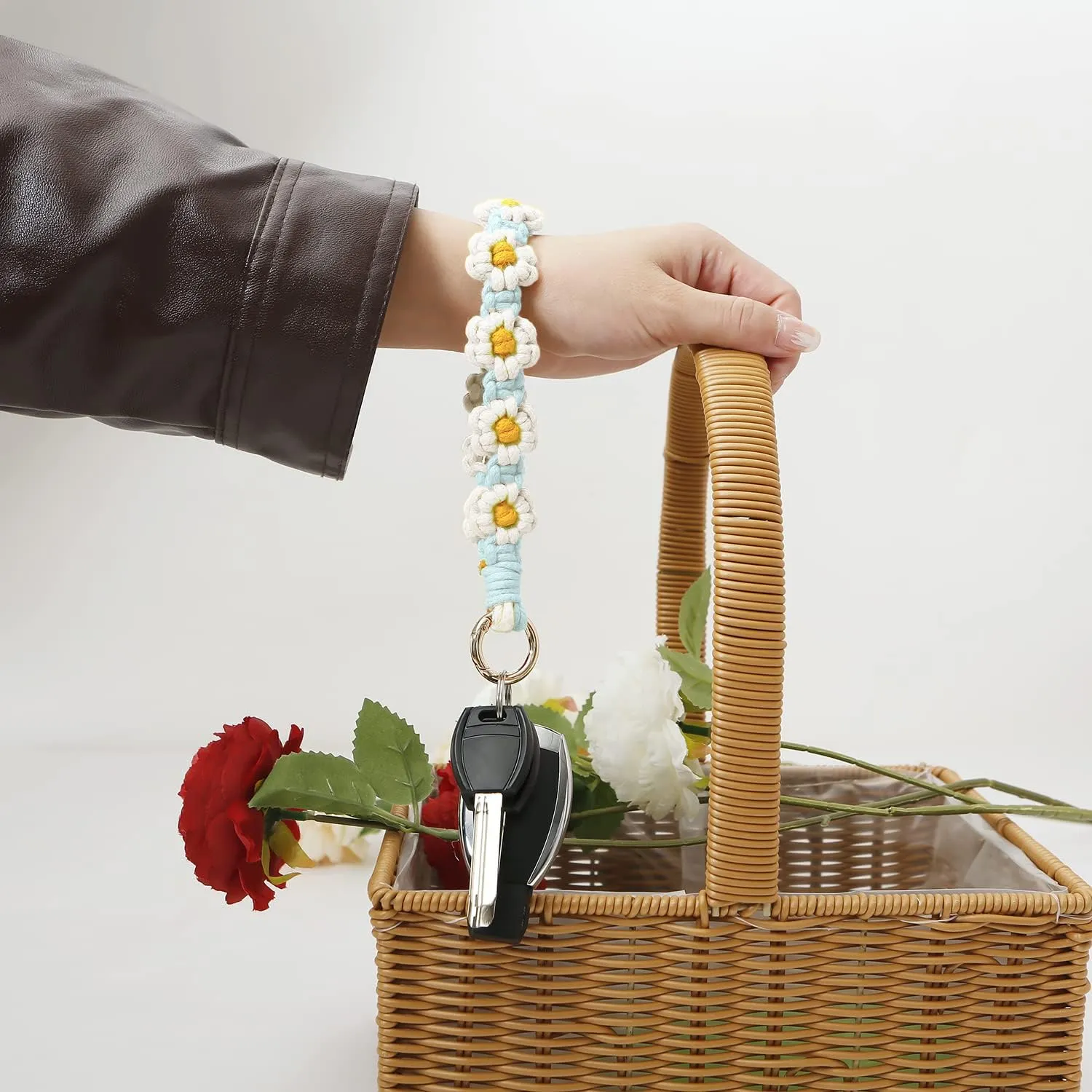 Boho Keychain Handmade Keychain Wristlet Key Chain Wrist Lanyard for Keys Cute daisy keychain for Women