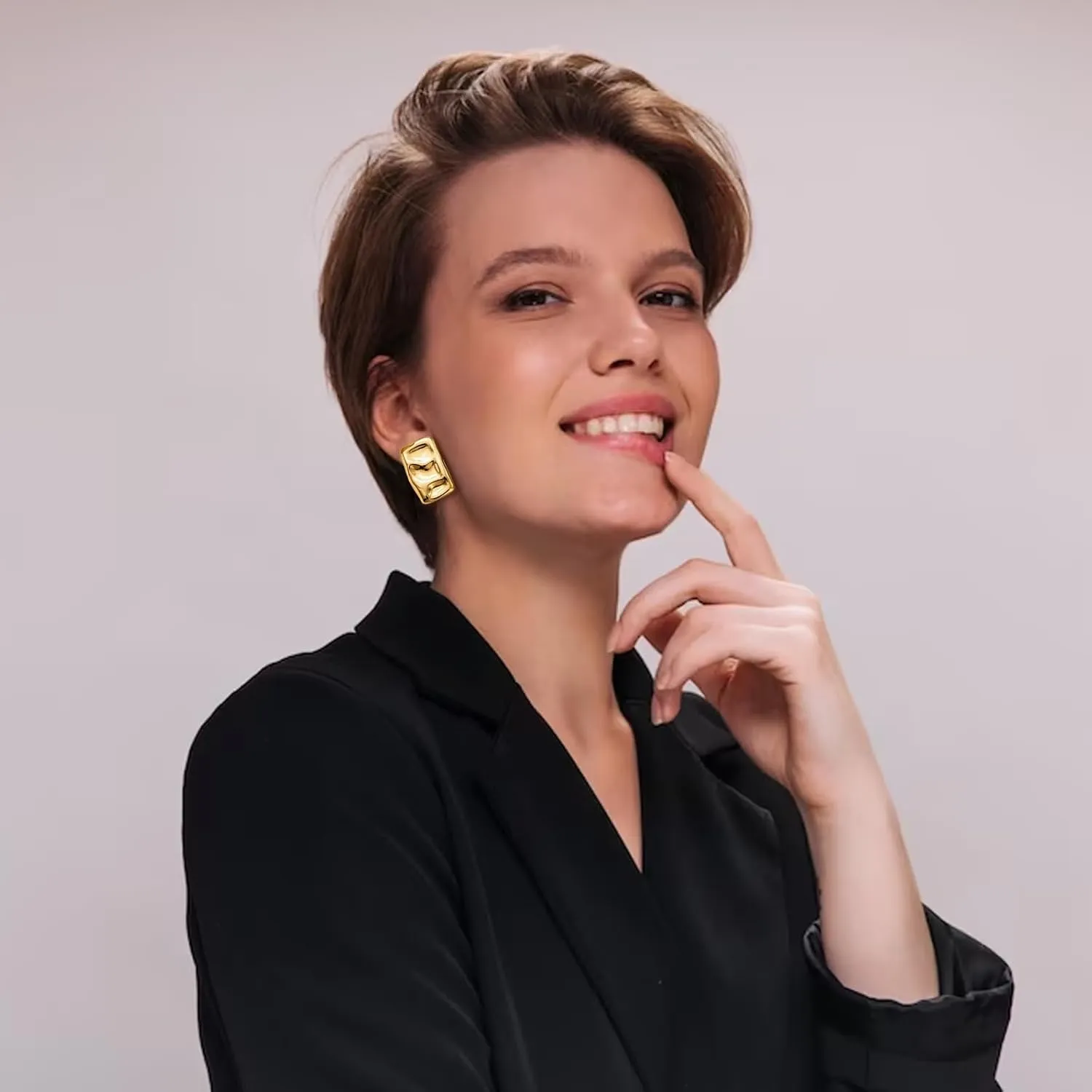 Chunky Gold Earrings Statement Earrings for Women Gold Seashell Starfish Earrings Ocean Summer Beach Jewelry Irregular Exaggerated Geometric Earrings Jewelry Gifts
