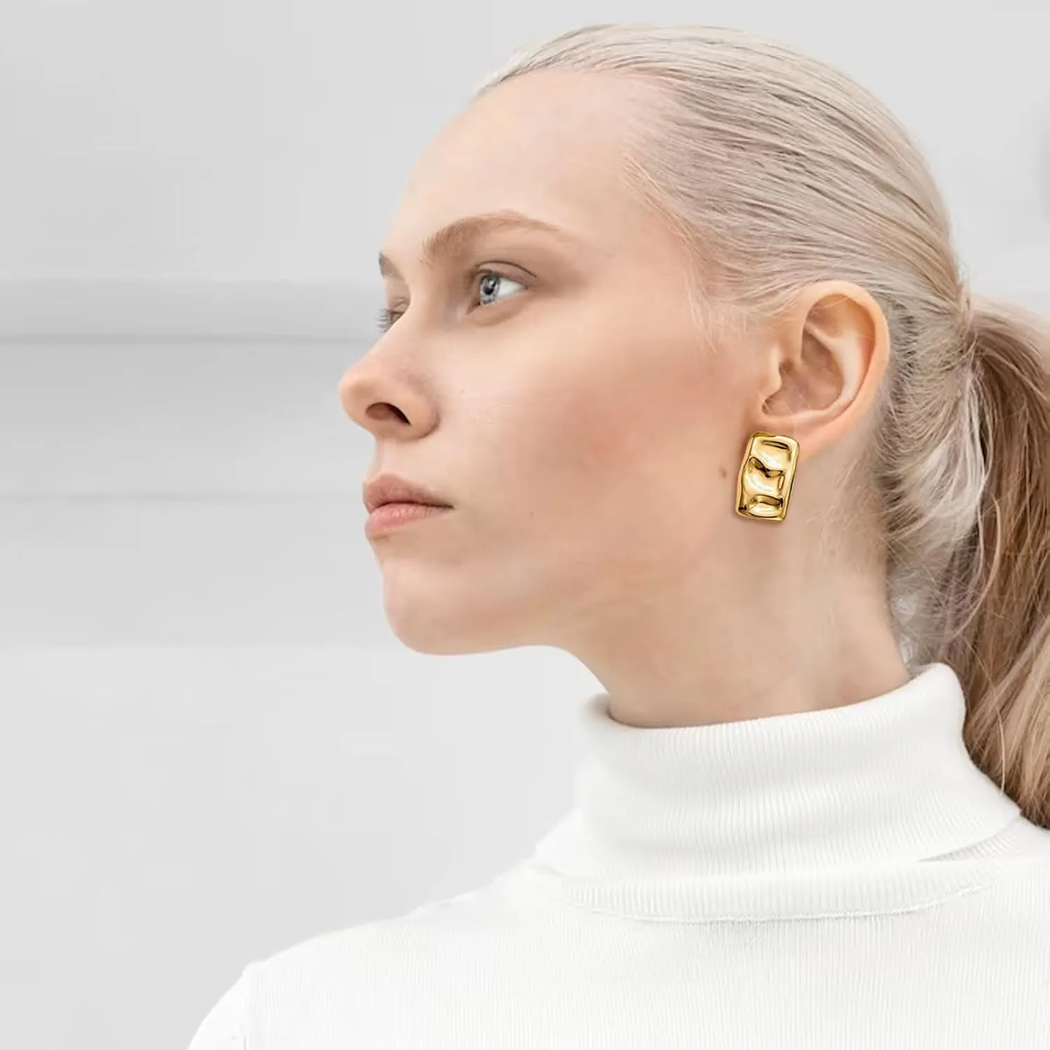 Chunky Gold Earrings Statement Earrings for Women Gold Seashell Starfish Earrings Ocean Summer Beach Jewelry Irregular Exaggerated Geometric Earrings Jewelry Gifts