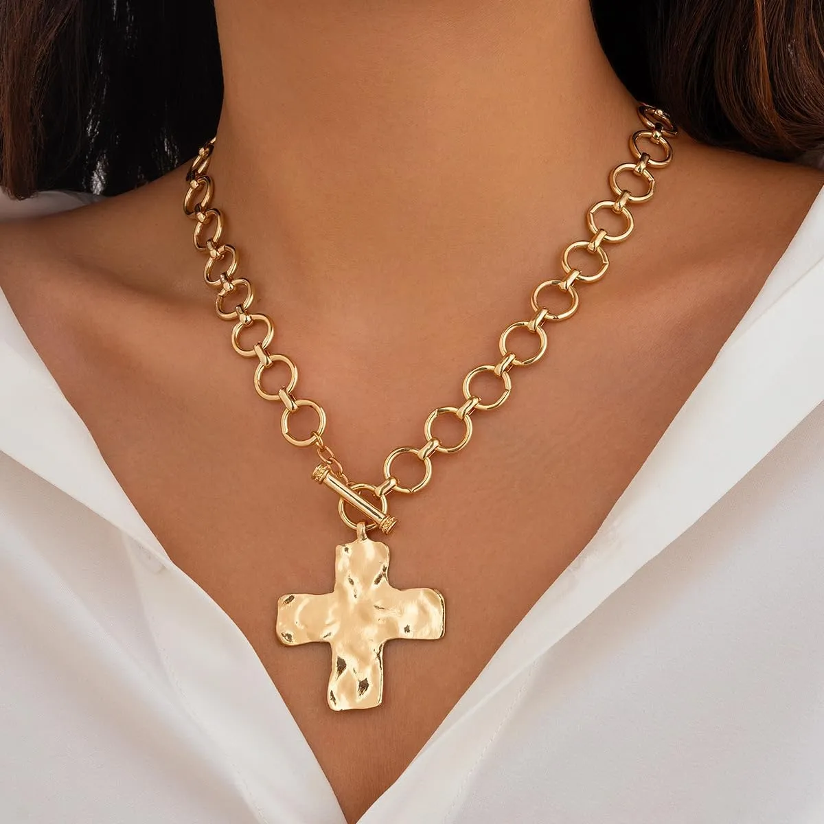Cross Necklace Chunky Double Deck Cross Pendant Necklace for Women Heart Pendant necklace Thick Chain Chunky Gold Statement Pendant Necklace Jewelry