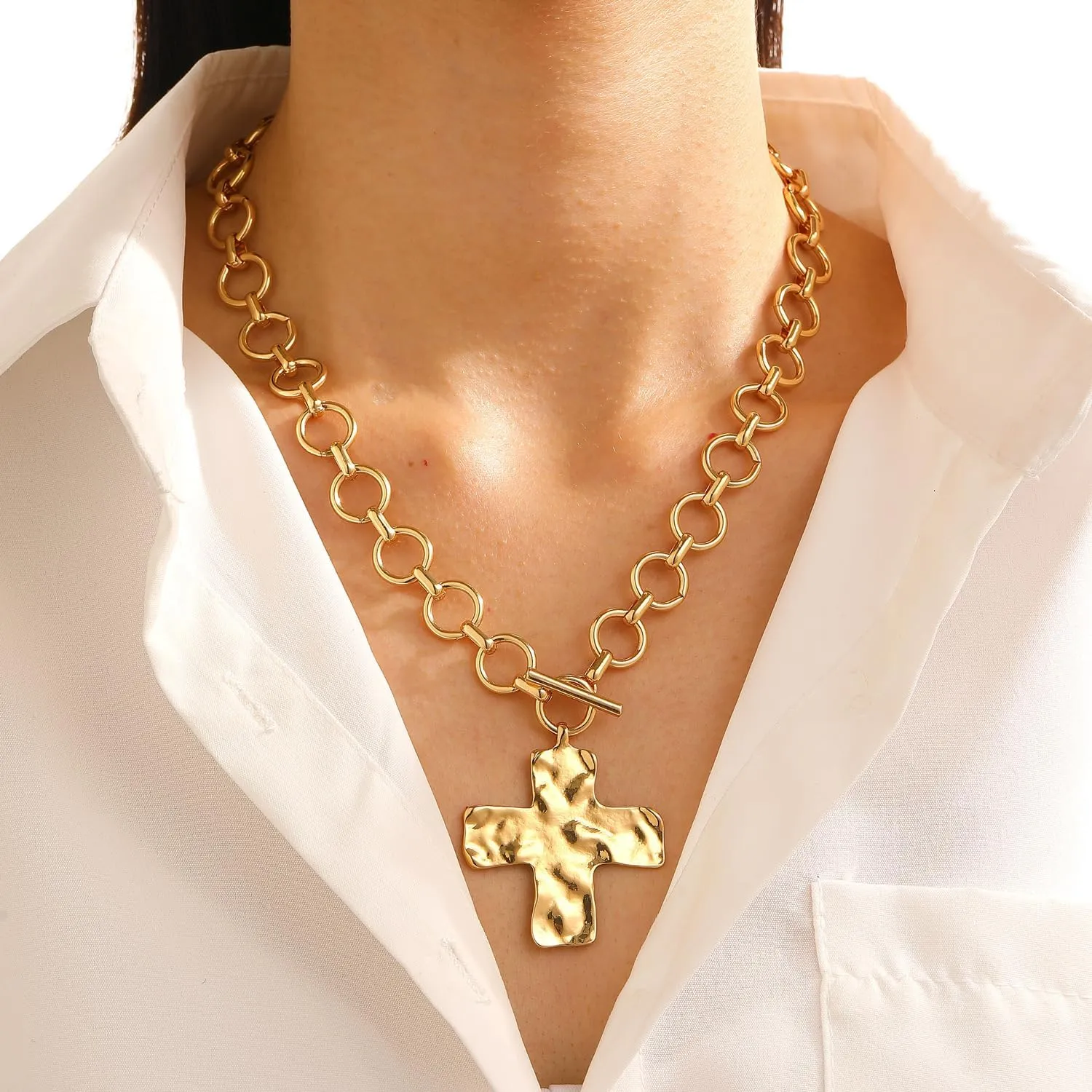 Cross Necklace Chunky Double Deck Cross Pendant Necklace for Women Heart Pendant necklace Thick Chain Chunky Gold Statement Pendant Necklace Jewelry