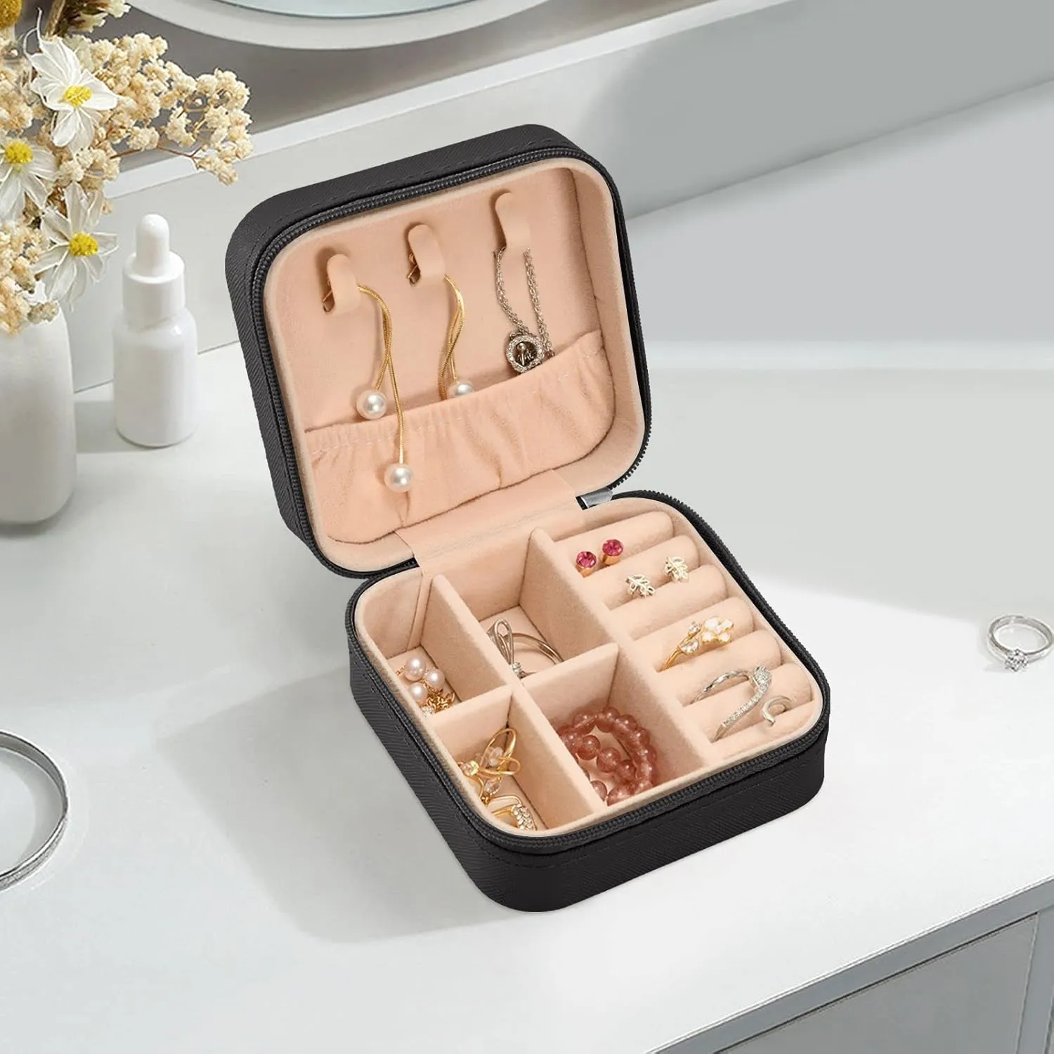 Cute Pugs Dogs Jewelry Box Organizer Animals Heart Travel Jewelry Case Small Jewelry Storage Holder for Ring Pendant Earring Necklace Bracelet, Gift for Women Girls