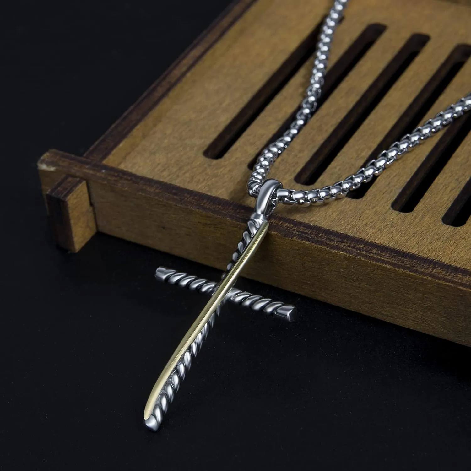 Designer Jewelry Inspired Twisted Cable Wire Cross Necklace for Women Men Fashion Brand Jewelry Gift