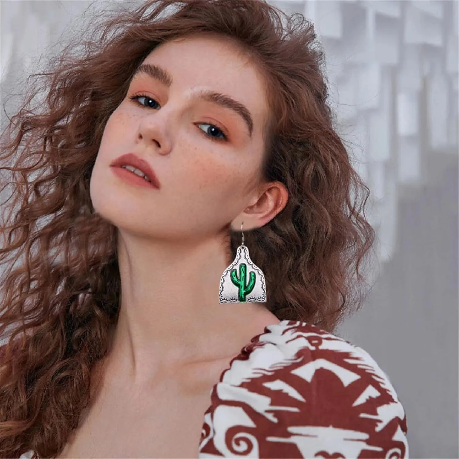 Dreuyet Western Earrings Antique Cactus Turquoise Earrings Handmade Ethnic Boho Earrings Retro Wooden Teardrop Western Dangle Earrings for Women Western Jewelry