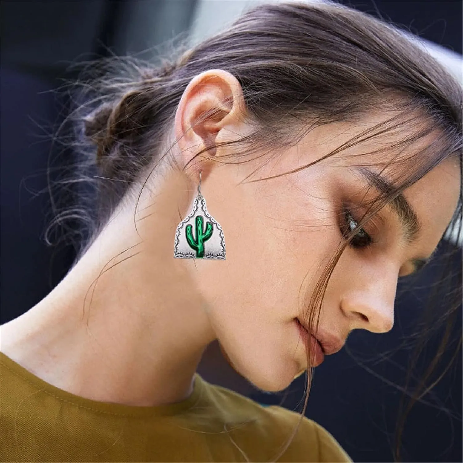 Dreuyet Western Earrings Antique Cactus Turquoise Earrings Handmade Ethnic Boho Earrings Retro Wooden Teardrop Western Dangle Earrings for Women Western Jewelry