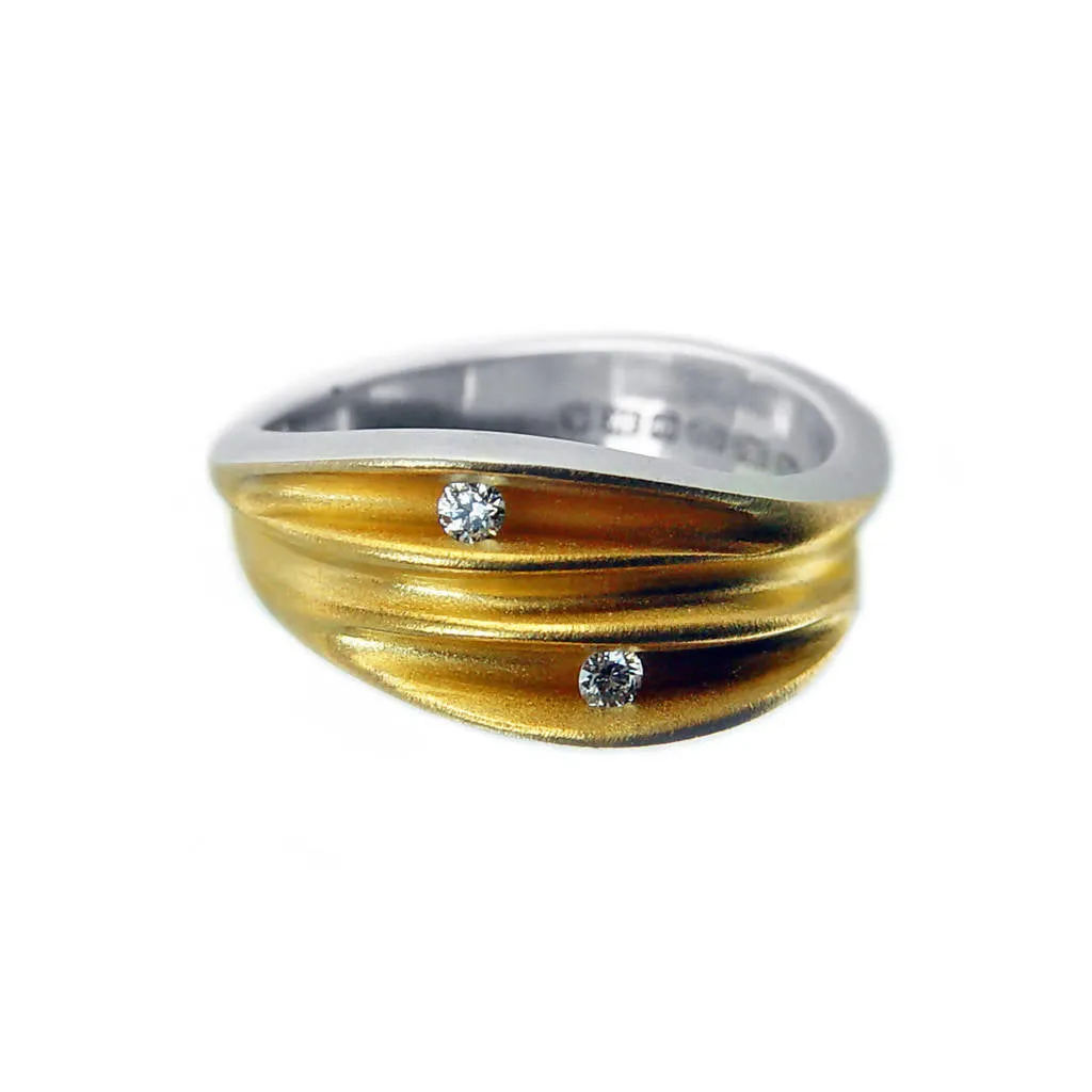 Duo diamond silver shell ring with contrasting 22K gold plating