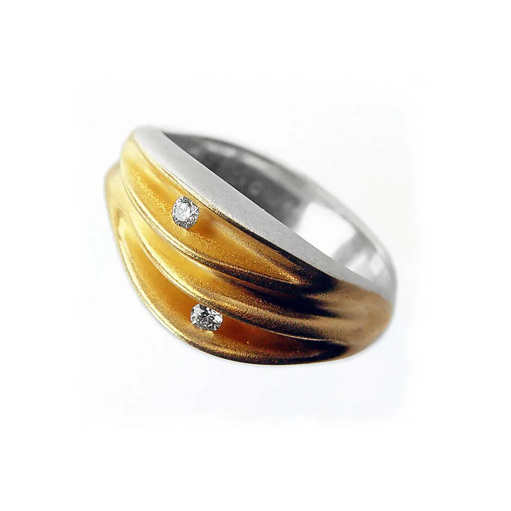 Duo diamond silver shell ring with contrasting 22K gold plating
