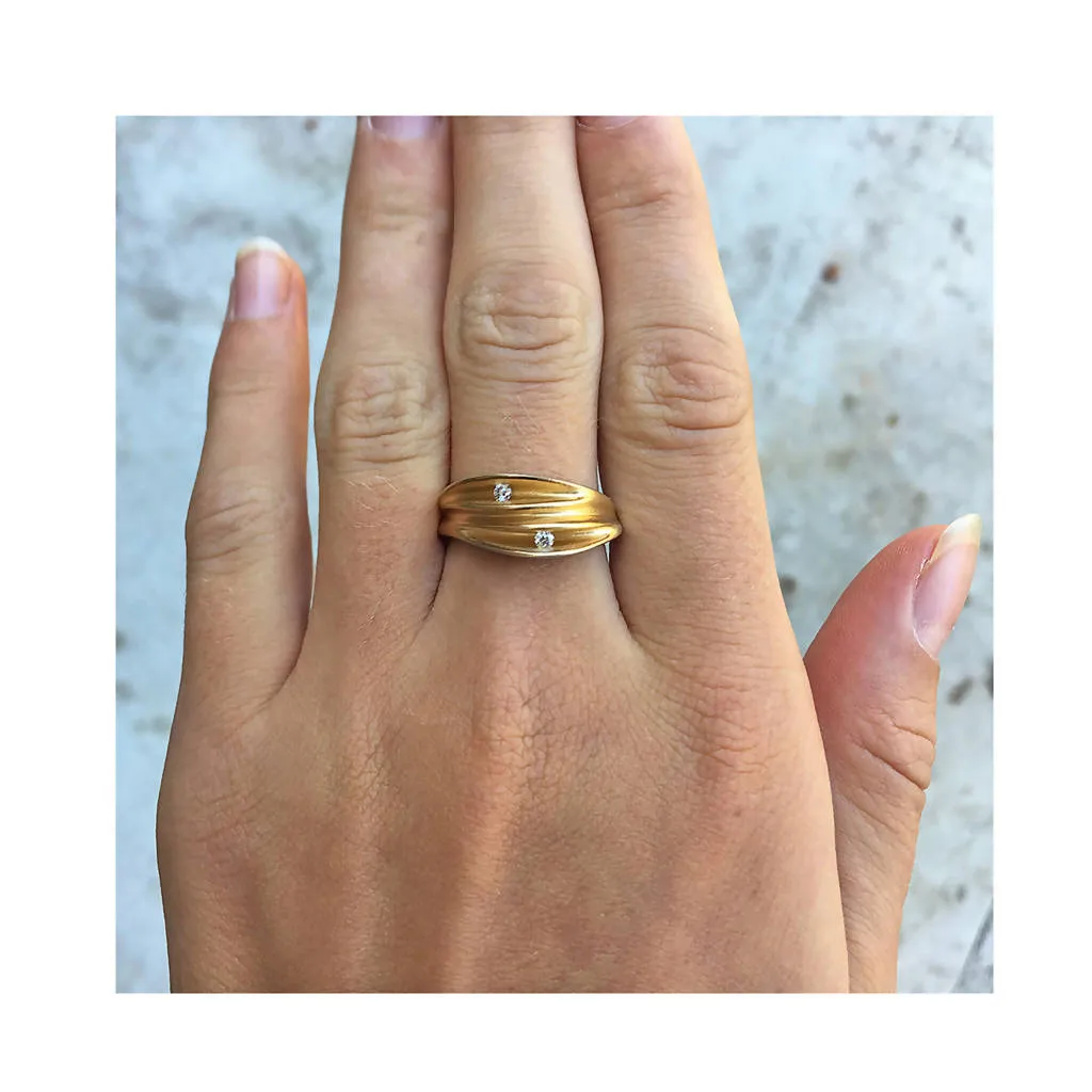 Duo diamond silver shell ring with contrasting 22K gold plating