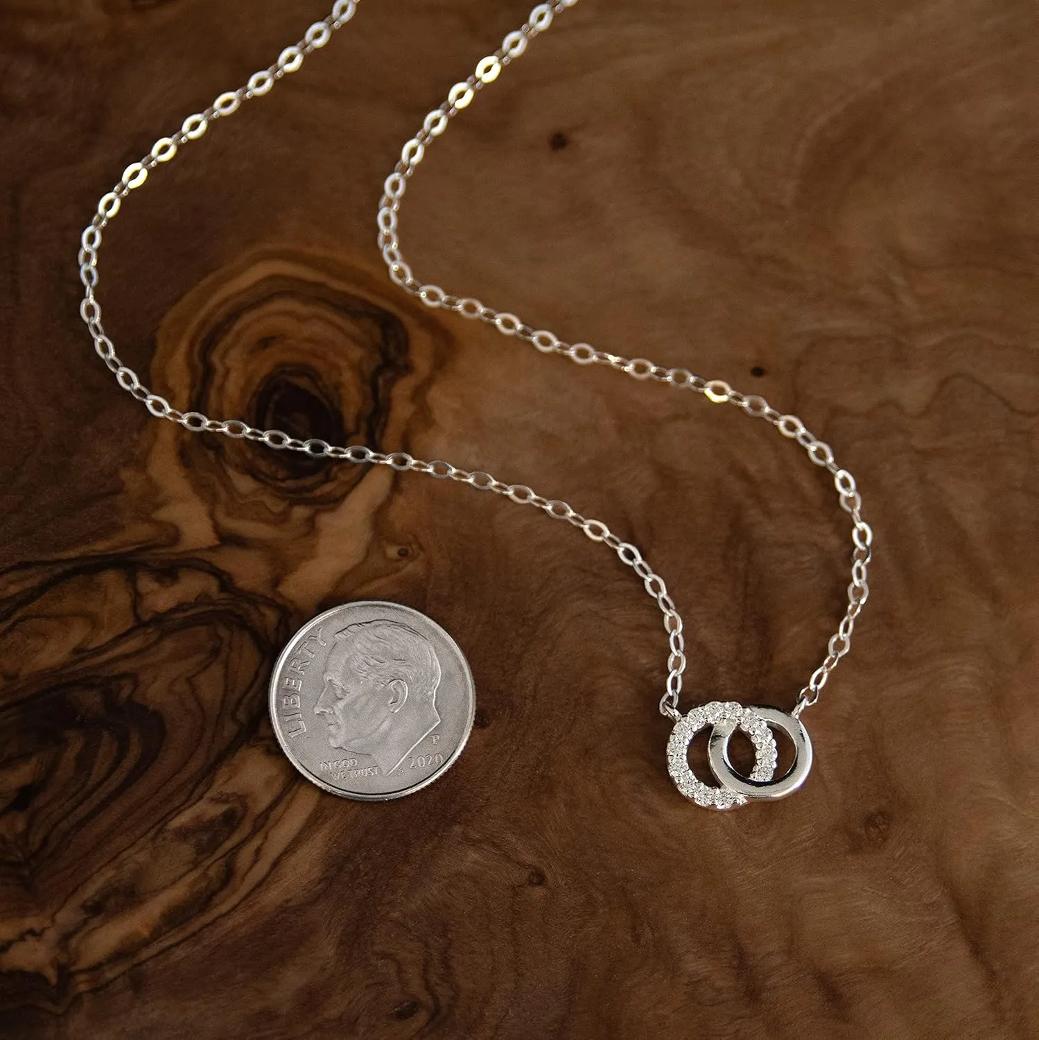 EFYTAL Mother Daughter Necklace, Mothers Day Gift for Mom or Daughter, Mama Jewelry Gifts, Mom Gifts
