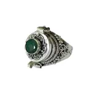Emerald Ring, Poison Ring, Poison Box Ring, Openable Poison Ring, August Birthstone Ring, Locket Ring, Green Emerald ~ Gemstone Ring, Designer Box Ring, Handmade Poison Ring, Vintage Box Ring