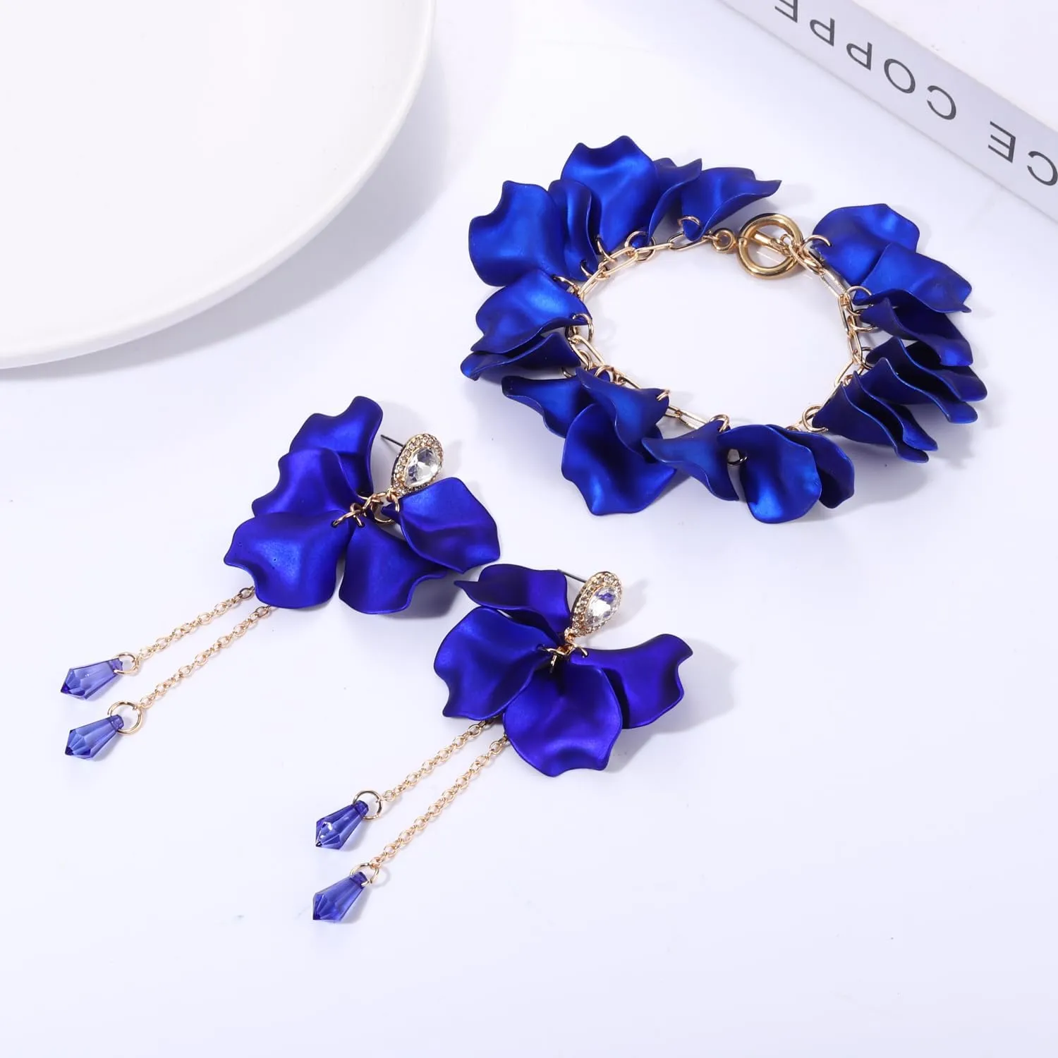 FAERLIIRY Flower Petal Necklace Earrings Set Layered Statement Necklace Beaded Necklace Jewelry Set for Women Summer Necklace Earrings