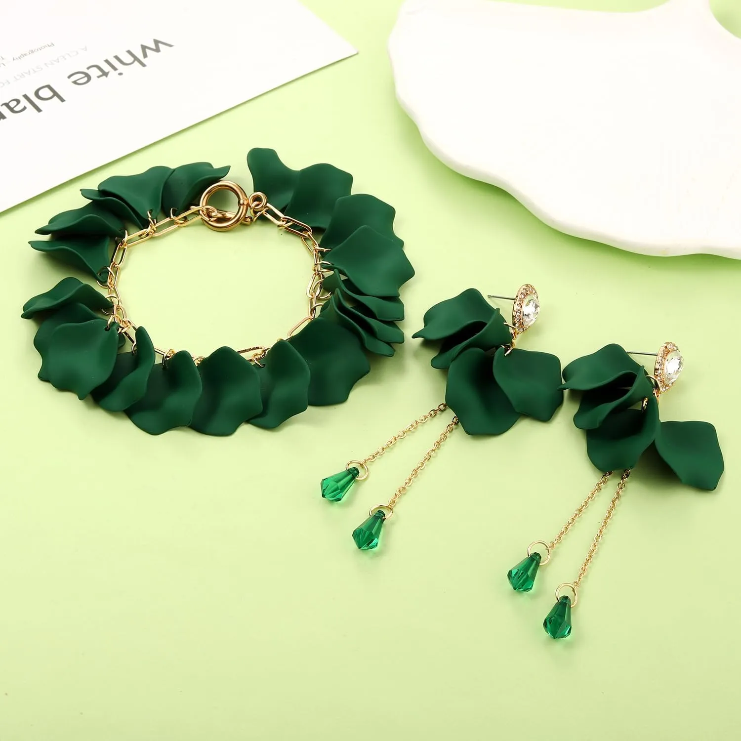 FAERLIIRY Flower Petal Necklace Earrings Set Layered Statement Necklace Beaded Necklace Jewelry Set for Women Summer Necklace Earrings