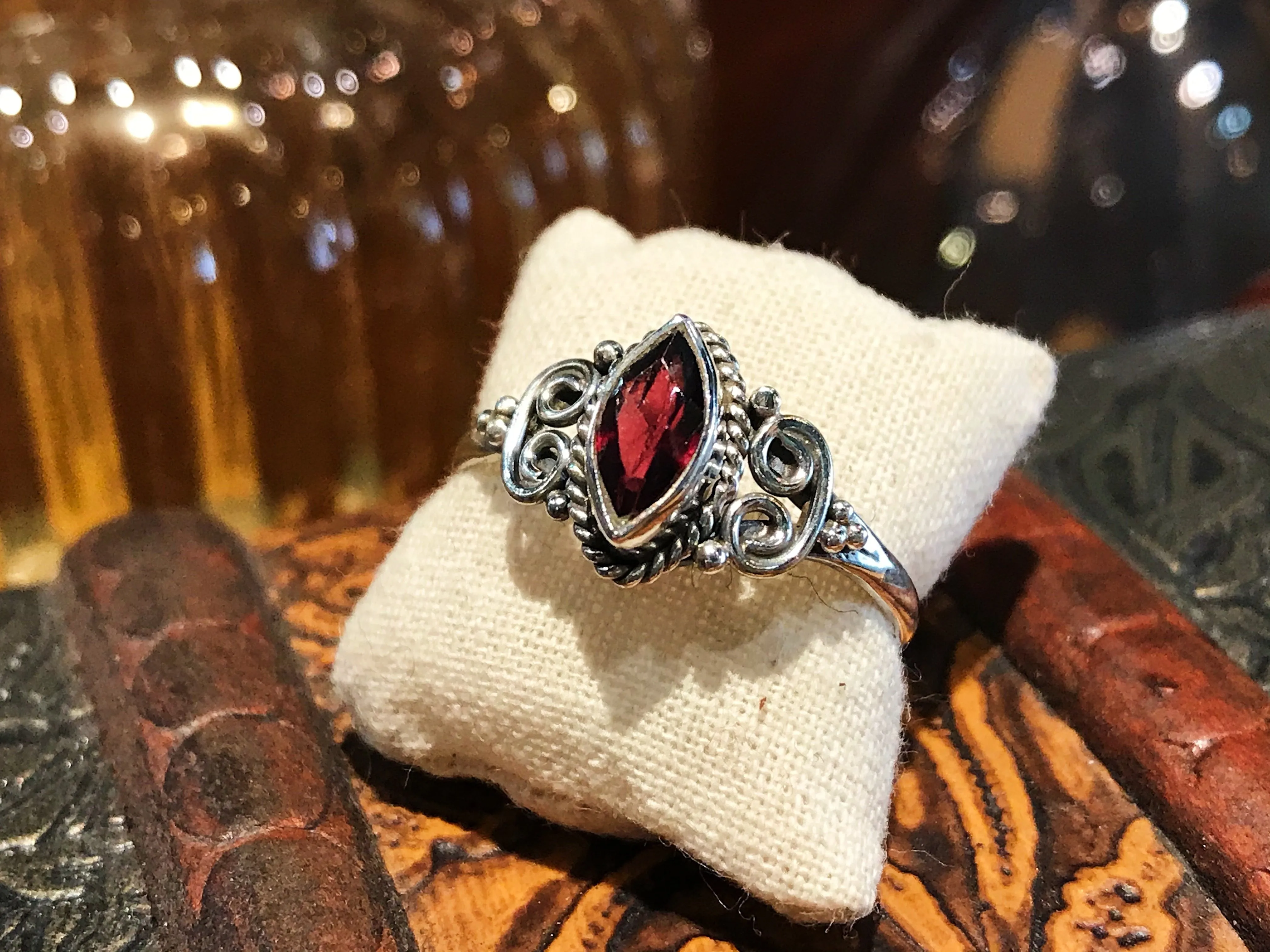 Garnet Alta Ring - Marquise (US 9.5)