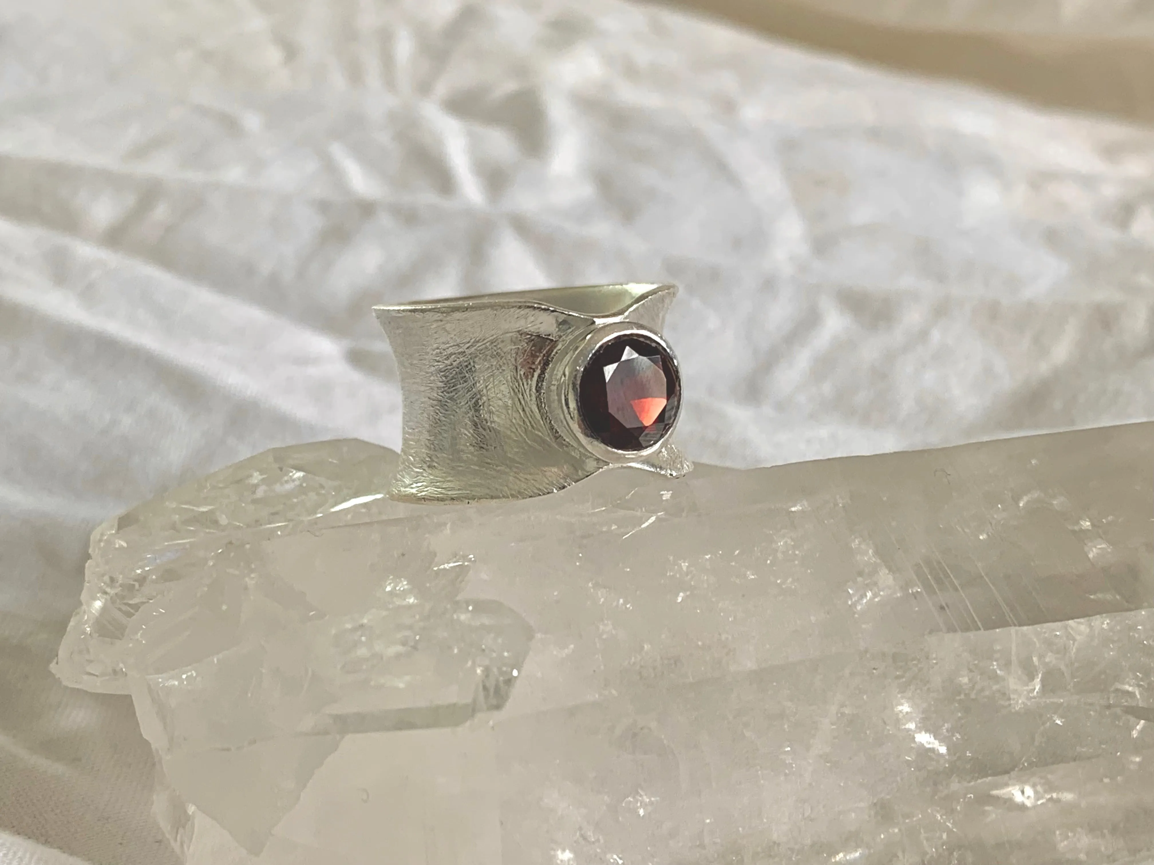 Garnet Asco Ring