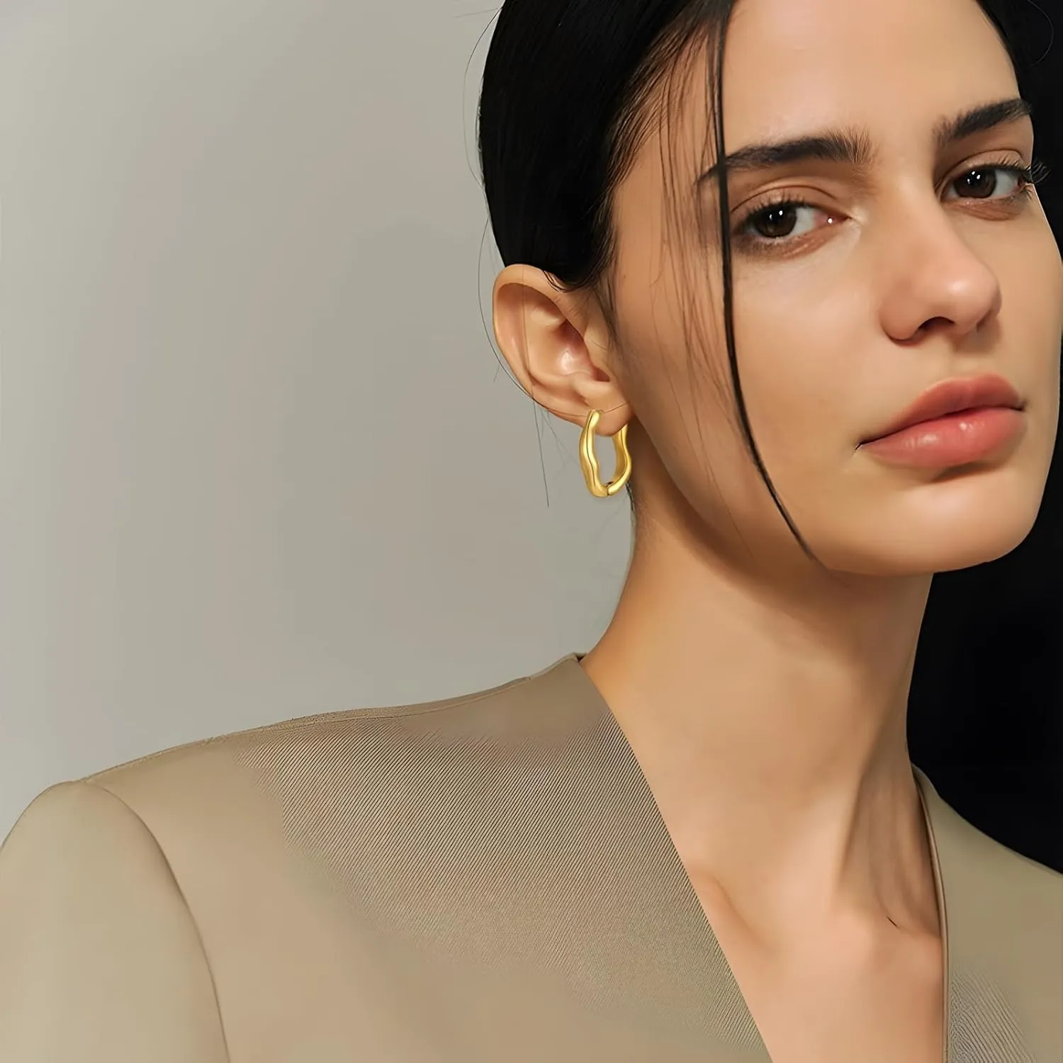 Gold Hoop Earrings for Women Chunky Minimalist Geometric Huggie Hoop Earrings Dainty Thick Y2K Preppy Earrings