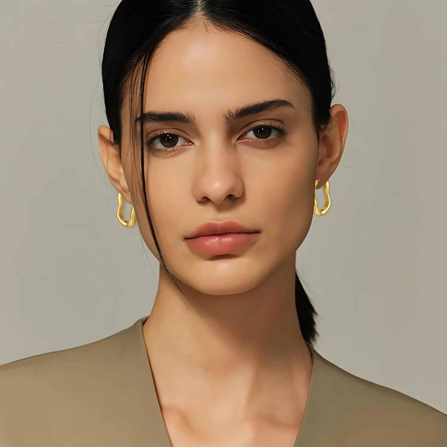 Gold Hoop Earrings for Women Chunky Minimalist Geometric Huggie Hoop Earrings Dainty Thick Y2K Preppy Earrings