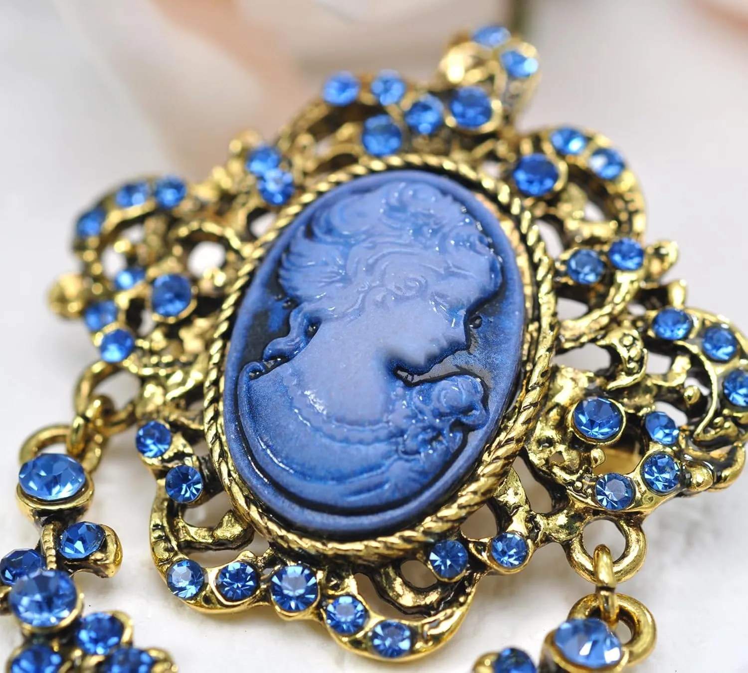 Gyn&Joy Antique Blue Rhinestones Cameo Brooch Pin
