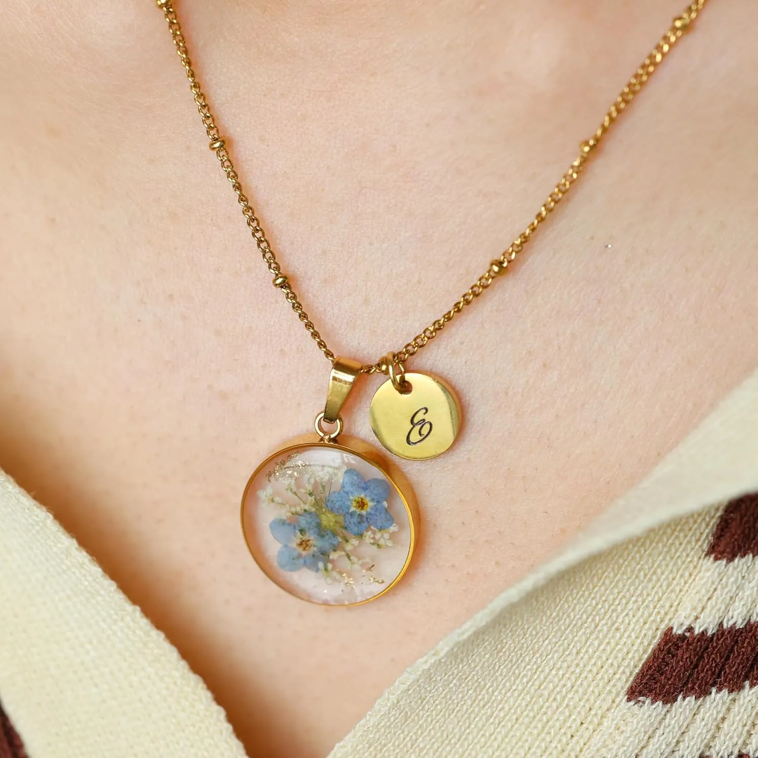 Handmade Pressed Forget-Me-Not Flower Initial Necklace - Real Flower Resin Pendant - Personalized Floral Jewelry Gift for Women - Elegant Botanical Keepsake