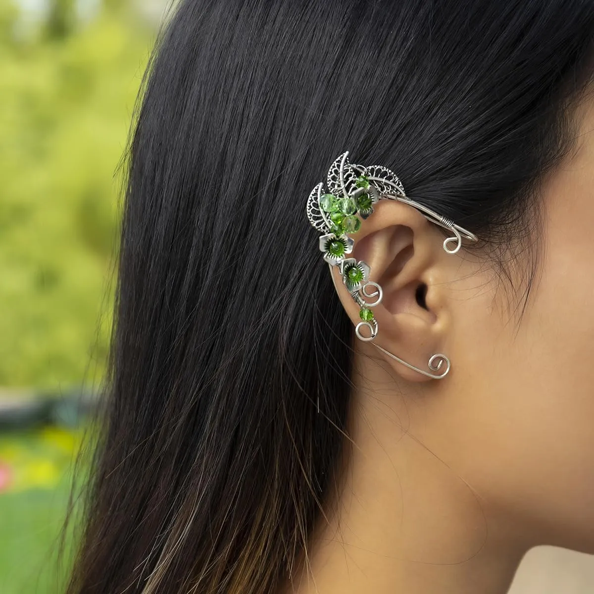 Leaf Ear Cuff Earrings for Women Non Piercing Ear Cuff Wrap Earrings for Girls Green Rhinestone Cartilage Cuff Earrings Vintage Halloween Jewelry Gifts