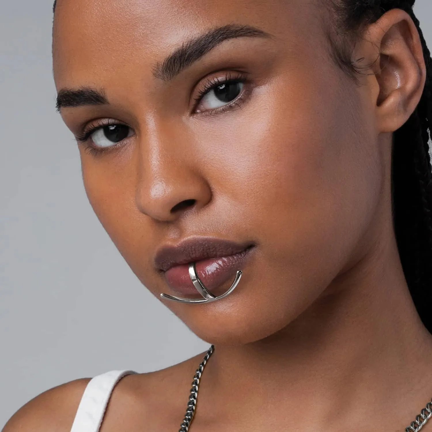 L'VOW Cyberpunk Liquid Silver Futuristic Luxury Irregular Non-Piercing Wrap Lip Cuff Jewelry Cyborg Face Accessories