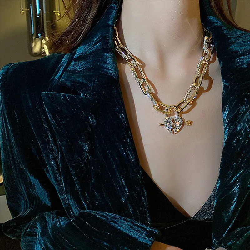 Metal Love Heart Cupid Pendants Female Clavicle Chain Light Luxury Niche Design Necklace