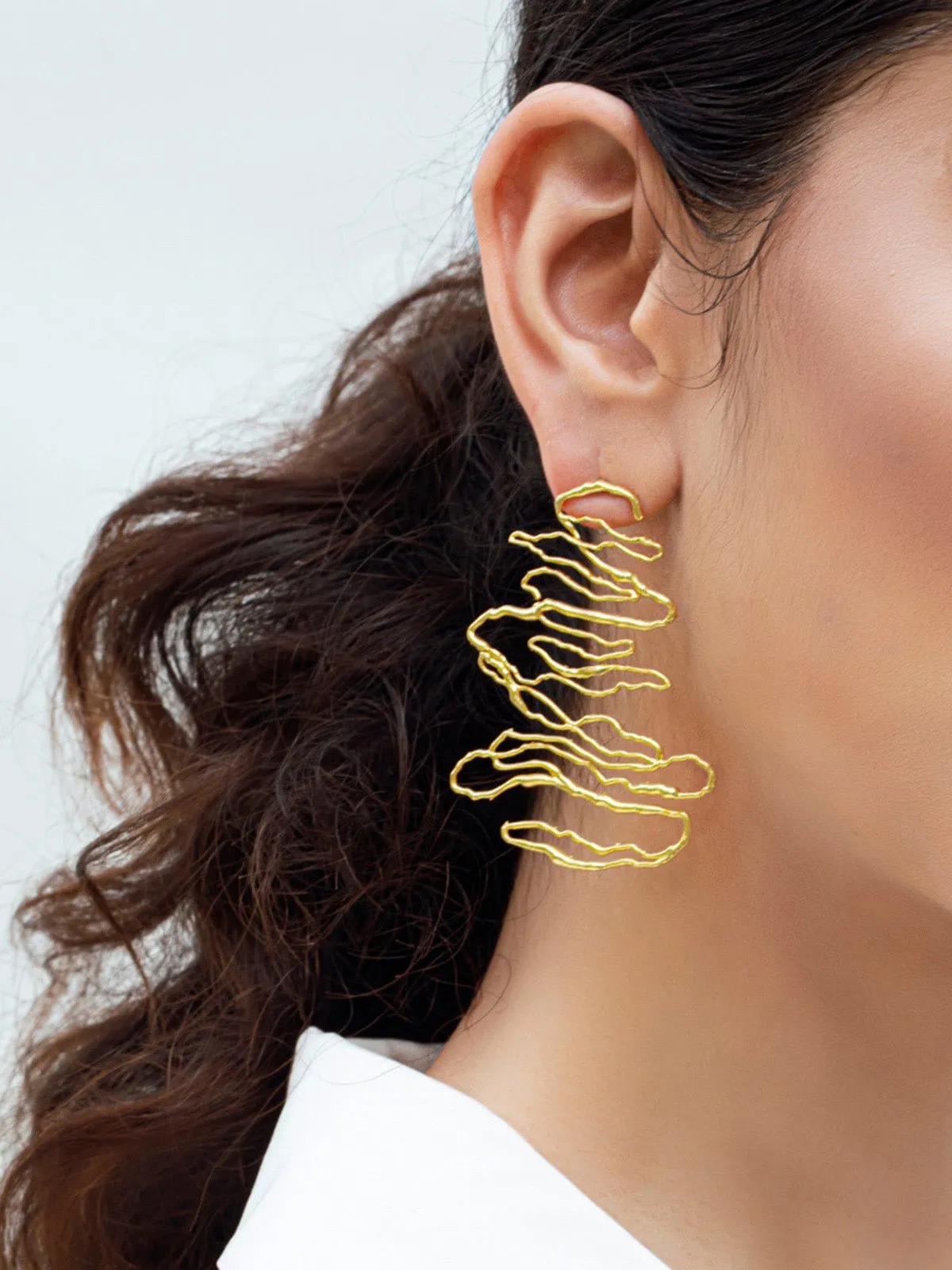 MOKUZAI Signata Earrings Gold Tone