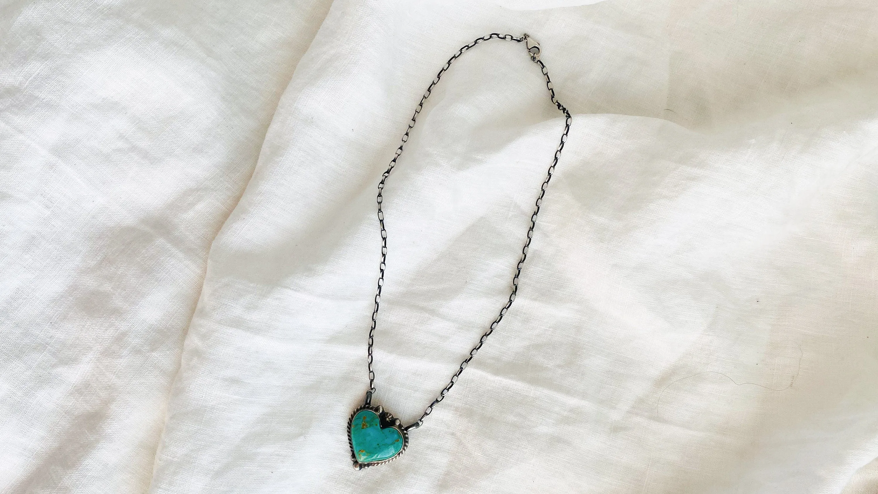 Navajo Turquoise Heart Pendant Necklace. Sterling Silver. 0482