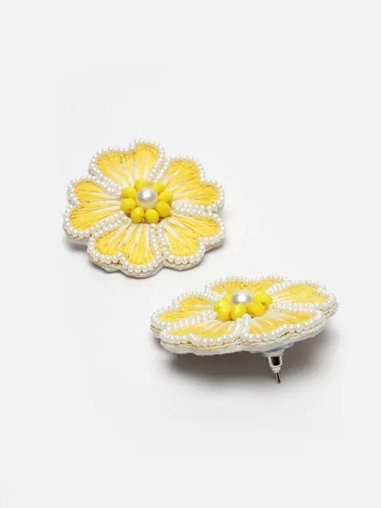 Off White & Yellow Pearls Contemporary Necklace Set