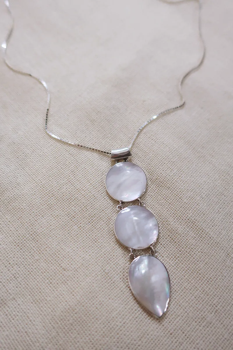 Skimming Stones Mother of Pearl 925 Silver Necklace