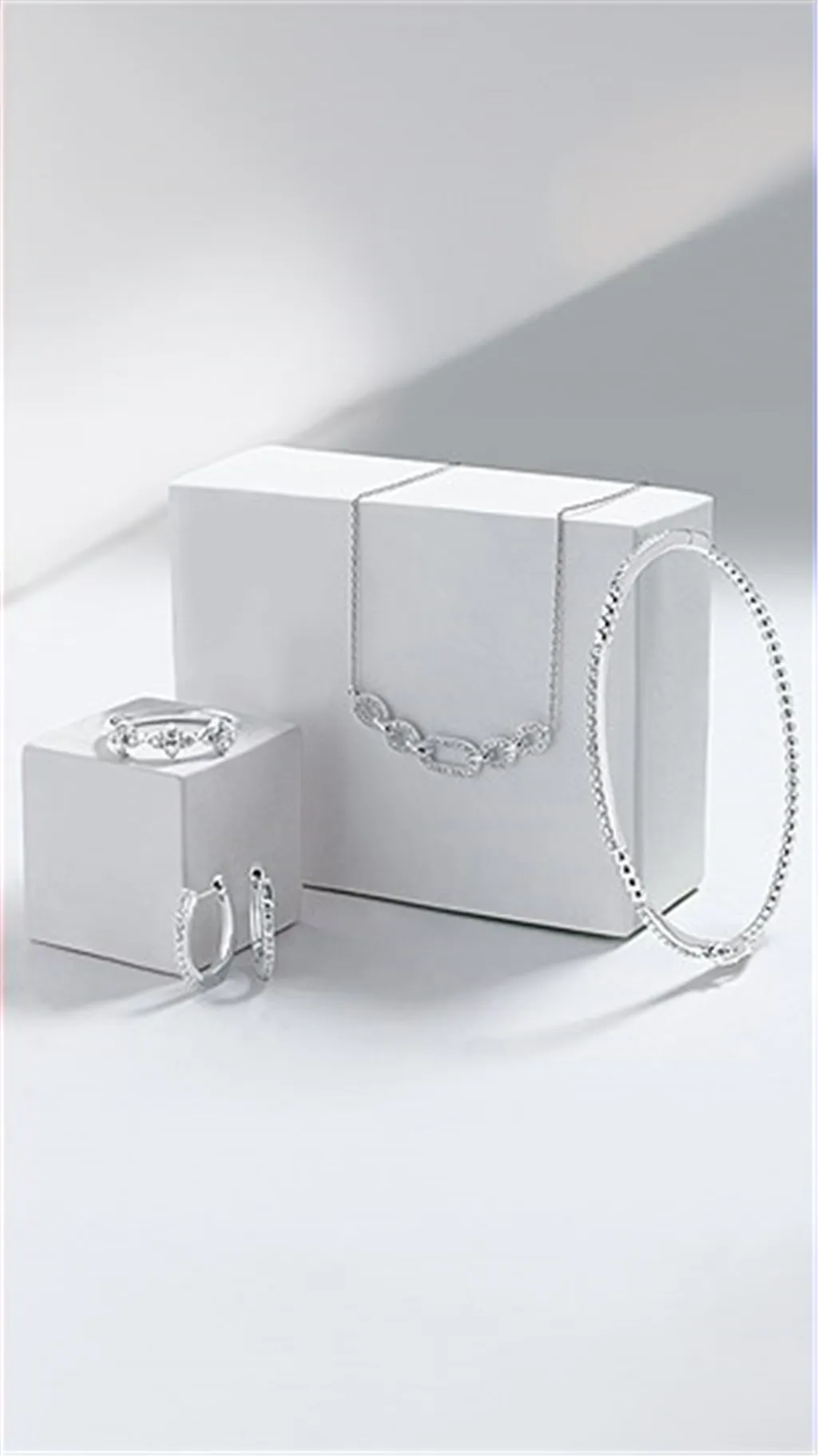 Sterling Silver 0.20ctw Diamond Small Hoop Earrings