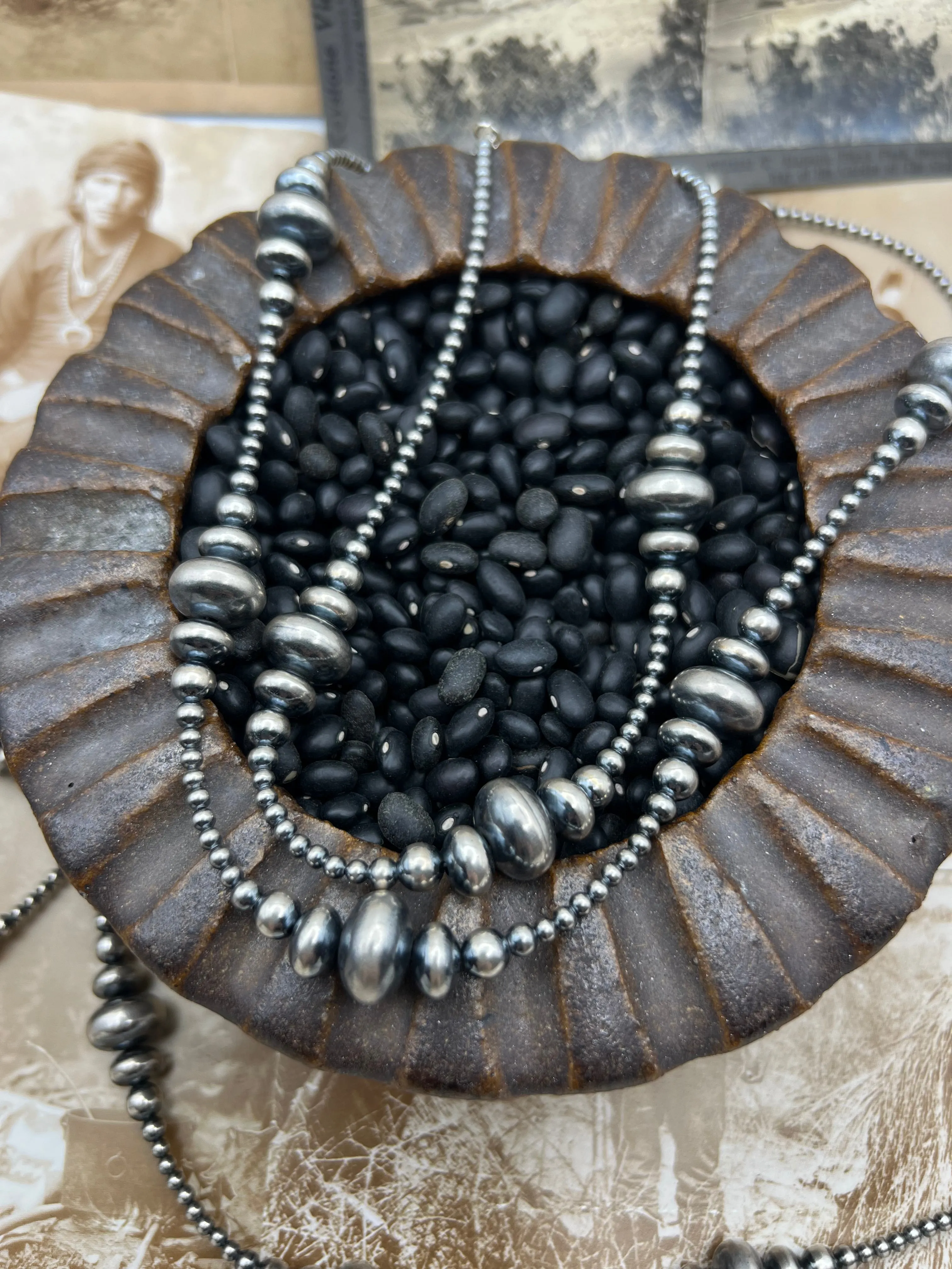 Varigated Pearl Saucer Necklace