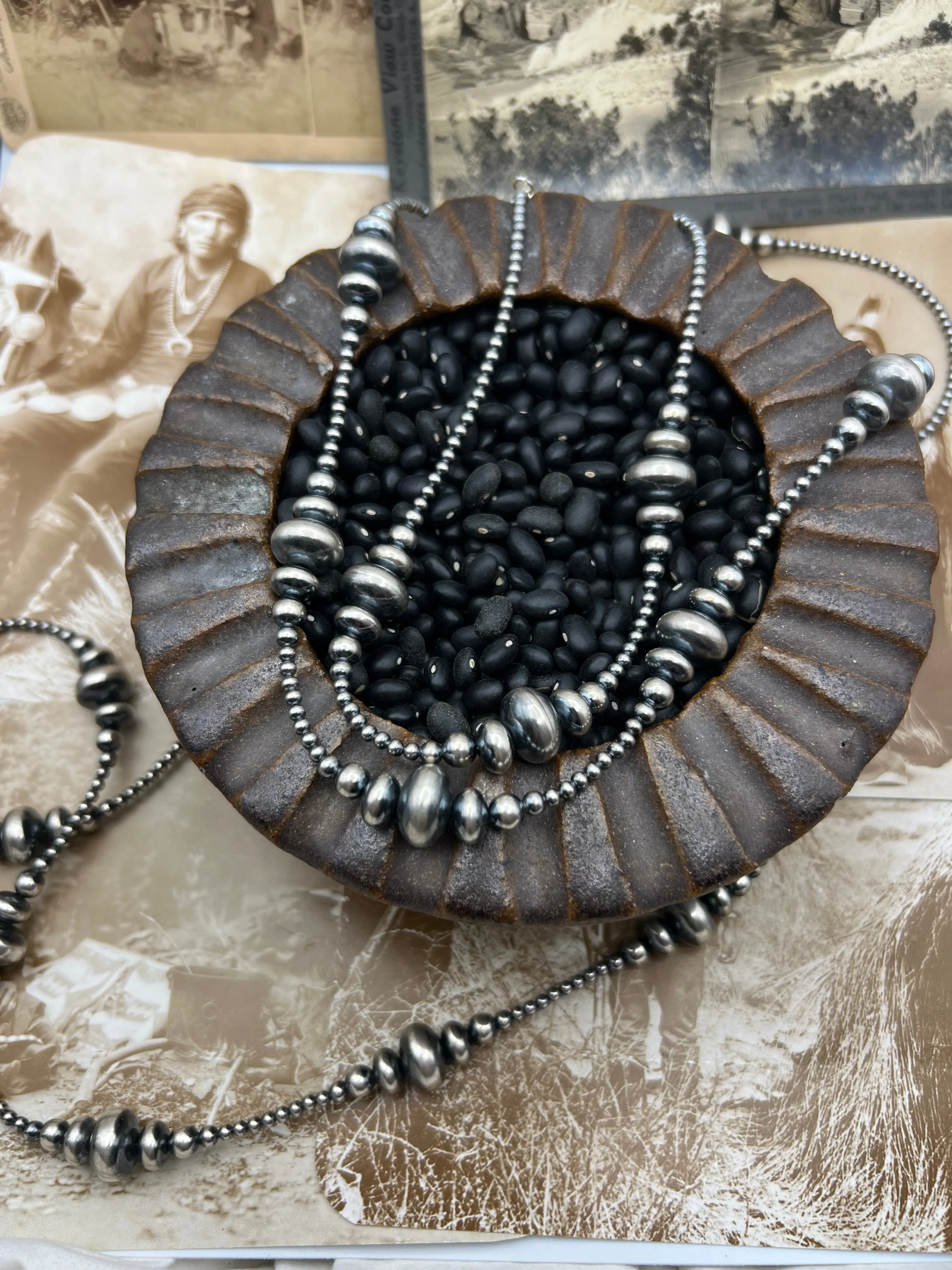 Varigated Pearl Saucer Necklace