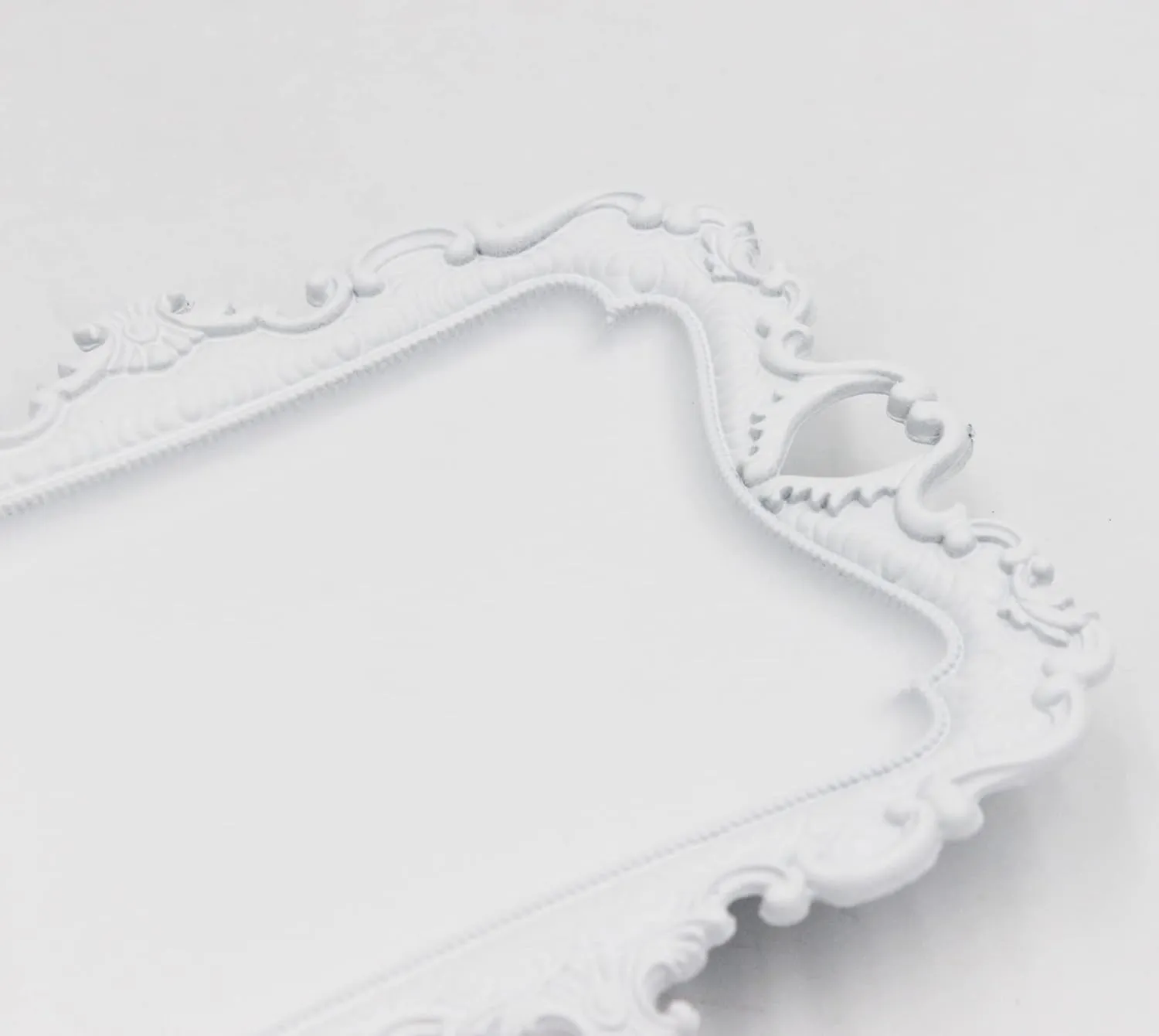 Vintage Small White Ring Dish, Birthday & Wedding Gifts for WomenWedding Ring Tray (White (1 Pack))