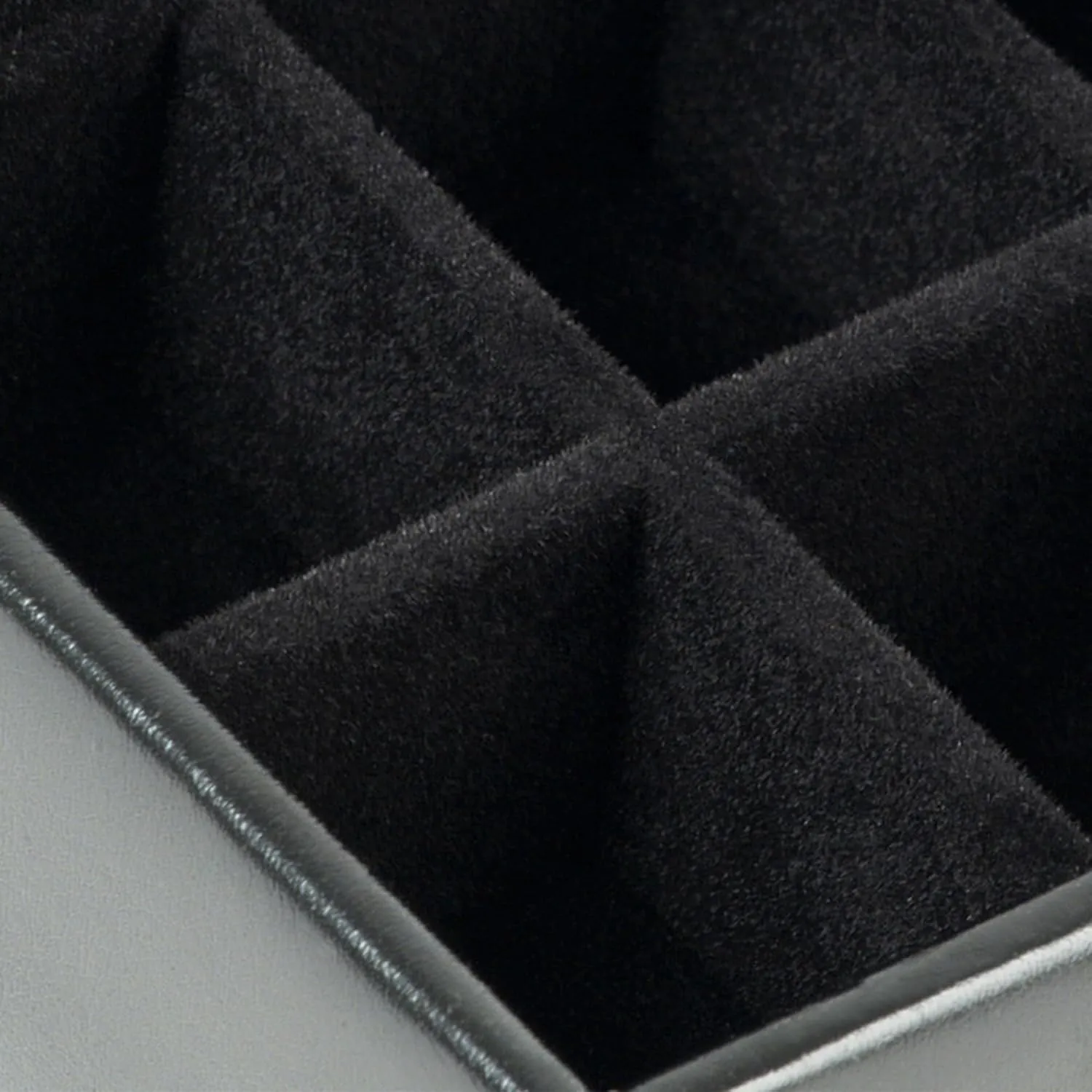 WOLF Heritage Cufflink Box - Faux Leather, Ultra-Suede Lining, Magnetic Closure