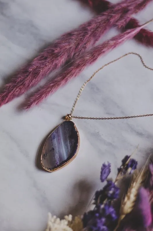 Xander Kostroma Gold Tone & Purple Agate Crystal Long Length Statement Necklace – 68cm, Handmade Unique Agate Pendant, Healing Crystal Jewelry for Women, Elegant Gift for Fashion Lovers