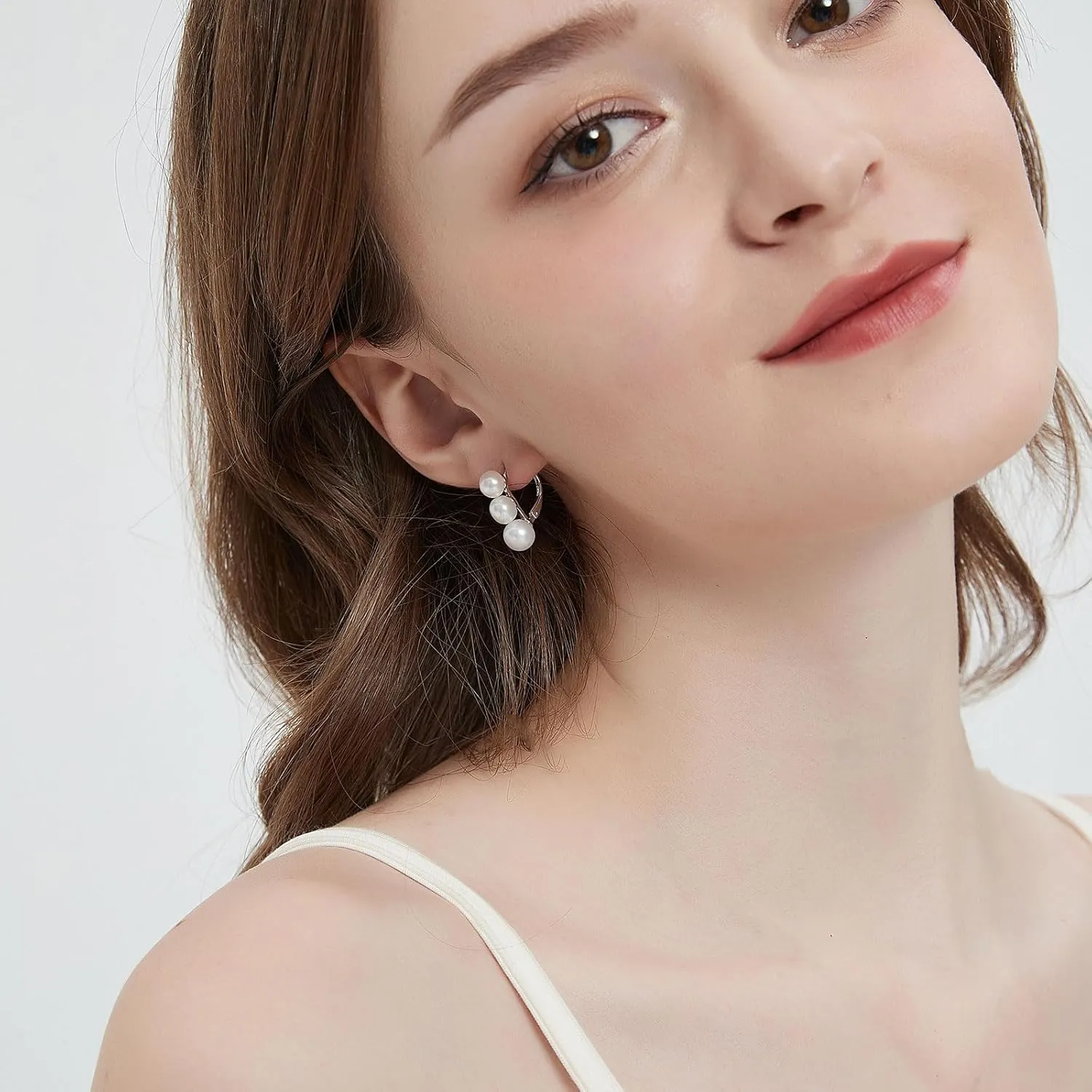 YAMI Pearl Earrings for Women, Freshwater/Saltwater Cultured Pearls in 925 Sterling Silver, Hypoallergenic Earrings for Women, Black/White