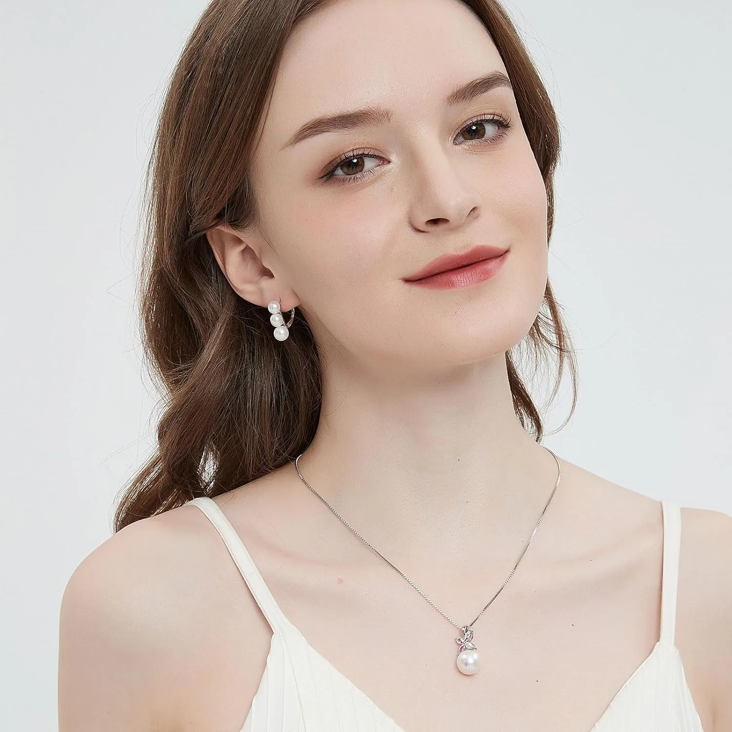 YAMI Pearl Earrings for Women, Freshwater/Saltwater Cultured Pearls in 925 Sterling Silver, Hypoallergenic Earrings for Women, Black/White