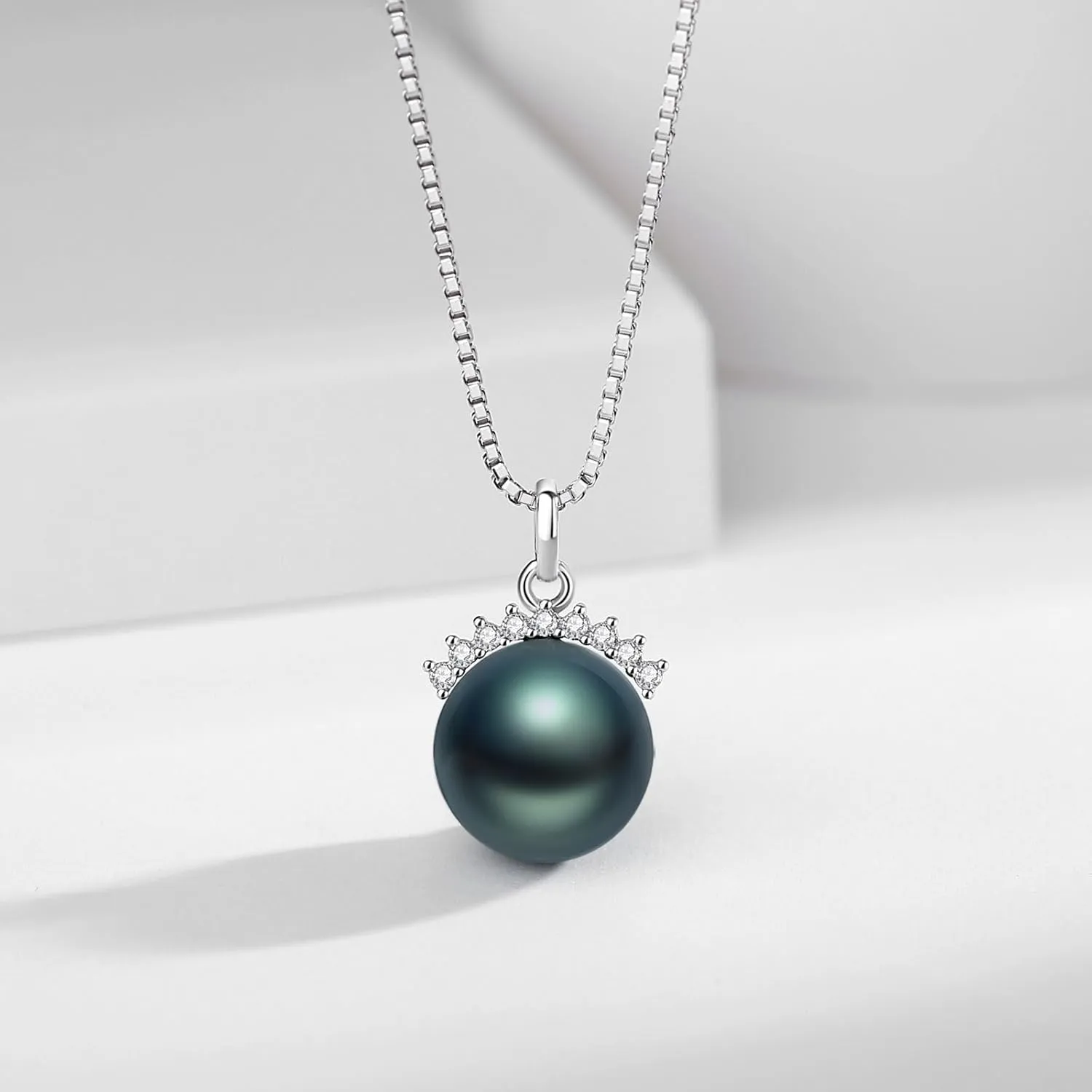 YAMI Tahitian Black Pearl Pendant Necklace for Women, S925 Sterling Silver with 11-12MM Saltwater Cultured Round Pearls, 18 2 Inch Adjustable Chain, Luxurious Birthday Jewelry Gifts for Mother Wife