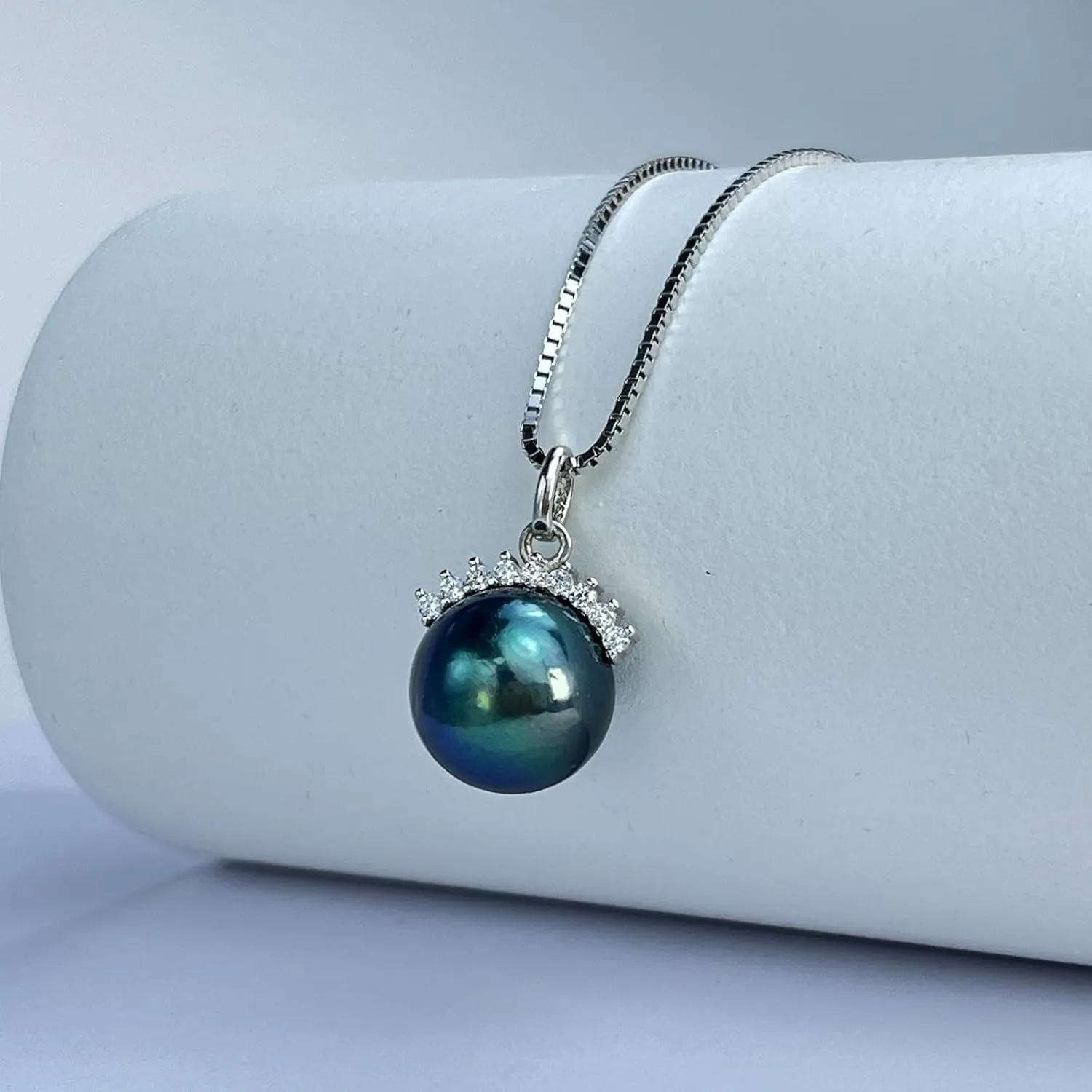 YAMI Tahitian Black Pearl Pendant Necklace for Women, S925 Sterling Silver with 11-12MM Saltwater Cultured Round Pearls, 18 2 Inch Adjustable Chain, Luxurious Birthday Jewelry Gifts for Mother Wife