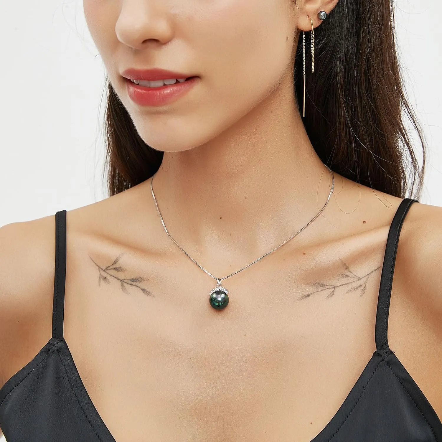 YAMI Tahitian Black Pearl Pendant Necklace for Women, S925 Sterling Silver with 11-12MM Saltwater Cultured Round Pearls, 18 2 Inch Adjustable Chain, Luxurious Birthday Jewelry Gifts for Mother Wife